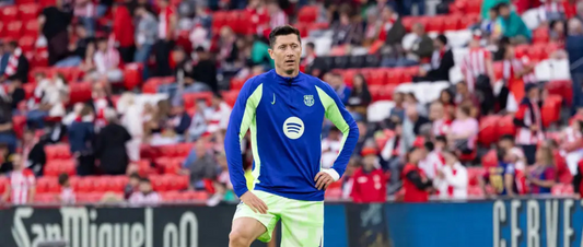 Polska Reprezentacja w Nowym Rozdziale: Kto Przejmie Numer "9" po Robercie Lewandowskim? - Topowe Koszulki Pilkarskie Sklep Internetowy