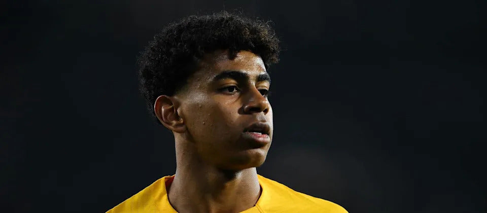 Czy Lamine Yamal opuści Barcelonę? Sensacyjne wieści z Manchesteru! - Topowe Koszulki Pilkarskie Sklep Internetowy