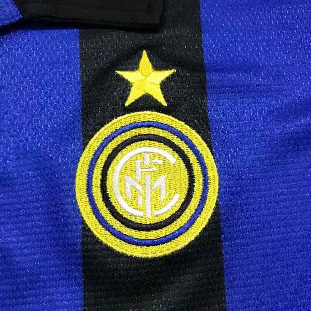 Męska domowa koszulka piłkarska Inter Mediolan Retro 1998/99 - Topowe Koszulki Pilkarskie Sklep Internetowy