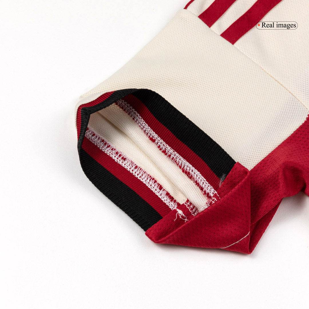 Dziecięcy Zestaw Wyjazdowa Liverpool (Koszulka + Spodenki + Skarpety) 2025/26 - Topowe Koszulki Pilkarskie Sklep Internetowy