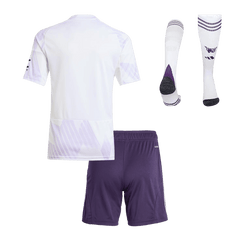 Dziecięcy Zestaw Wyjazdowa Manchester United (Koszulka + Spodenki + Skarpety) 2025/26 - Topowe Koszulki Pilkarskie Sklep Internetowy